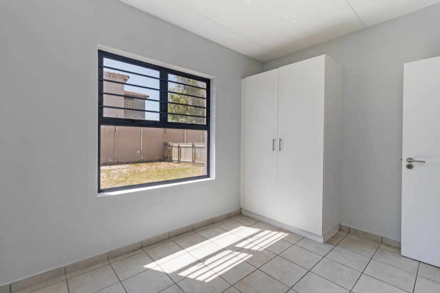 To Let 2 Bedroom Property for Rent in Parklands Western Cape